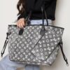 ⁦شنطة - Louis Vuitton الجينز⁩ - الصورة ⁦2⁩