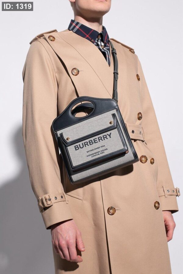 شنطة - Burberry Canvas / شامل علبة